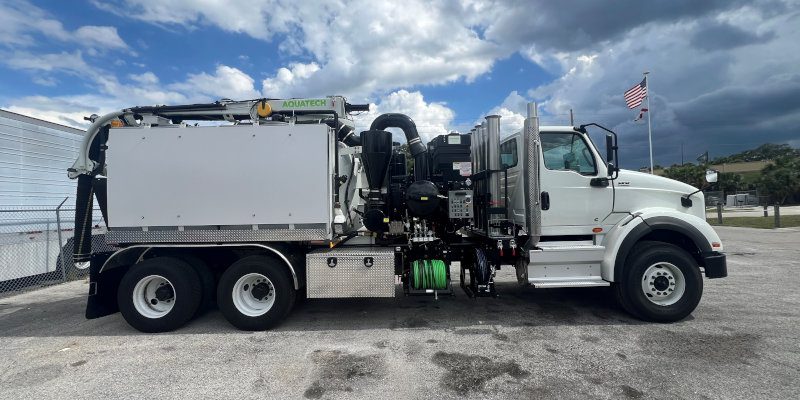 Combo Sewer Cleaners & Vacuums